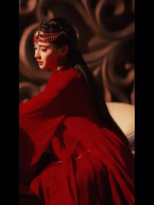 东宫 #古装虐剧   大结局小枫自刎的时候有人哭吗.