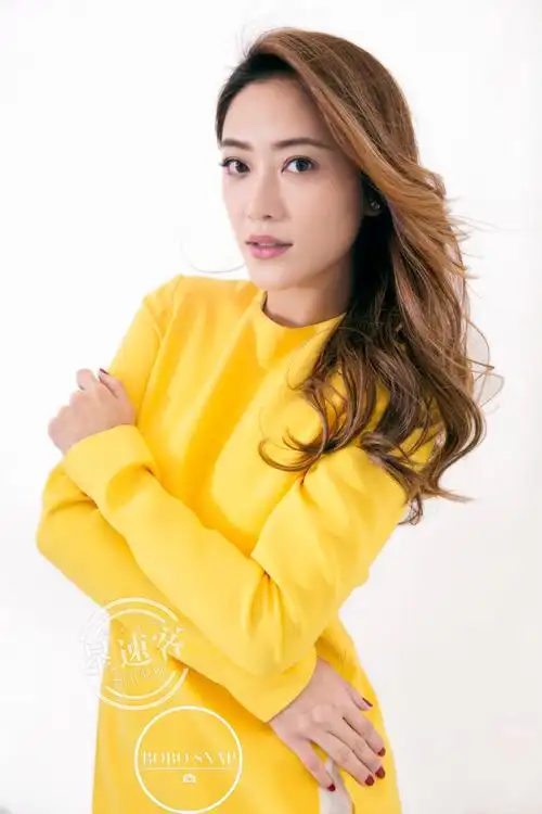 《星速客shoot》应采儿:明艳照人的"女汉子"_高清图集_新浪网