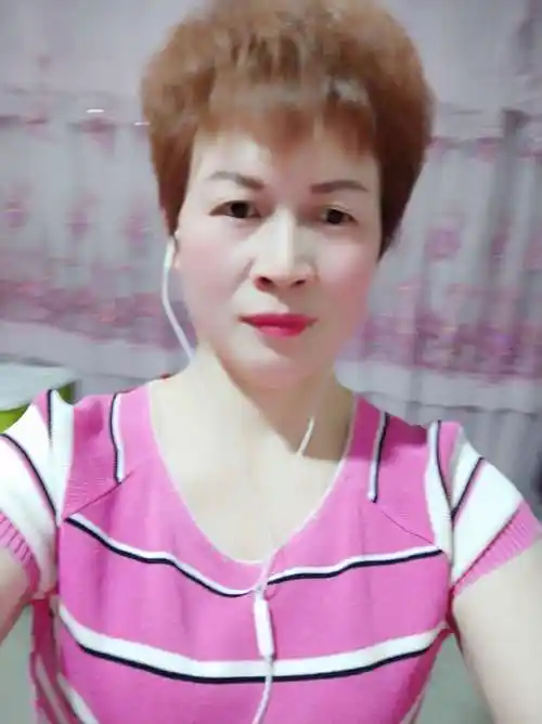 55岁离异女征婚照片(id:3061762)_浙江杭州征婚交友_我主良缘网