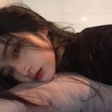 伤感女头像丧忧伤高冷好看的伤感女头像丧真人图片