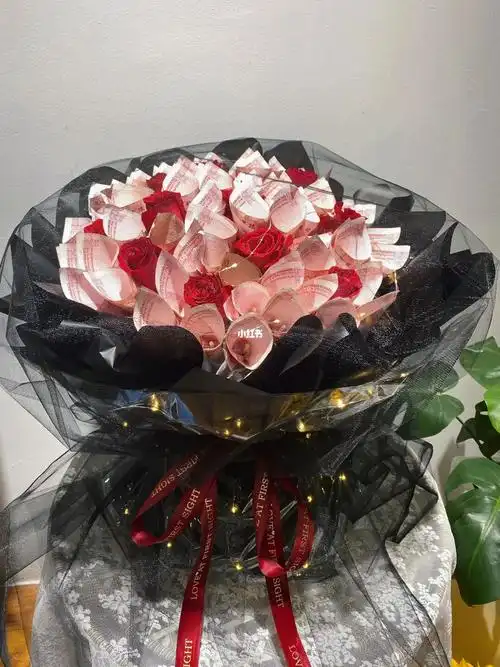 52张有钱花11朵玫瑰花束