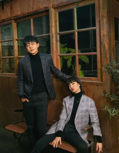 李晟晒与李佳航情人节大片结婚5年自侃越处越像一个营的兄弟