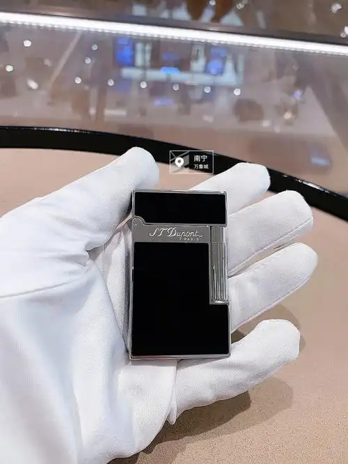 法国都彭珍贵的朗声天然漆款打火机