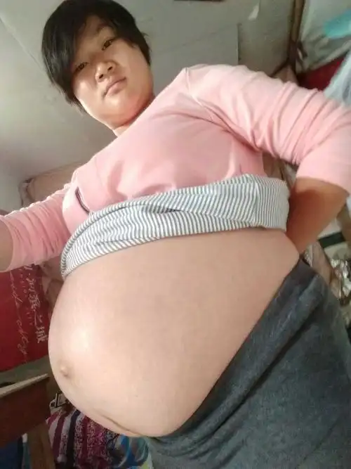 宝妈们看看我的肚子大不大