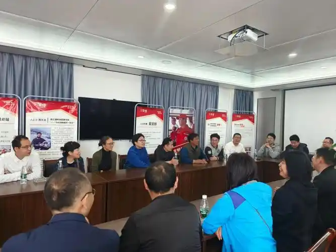 大家表示,此次活动十分有意义,不仅采集到了许多鲜活的思政课素材,也