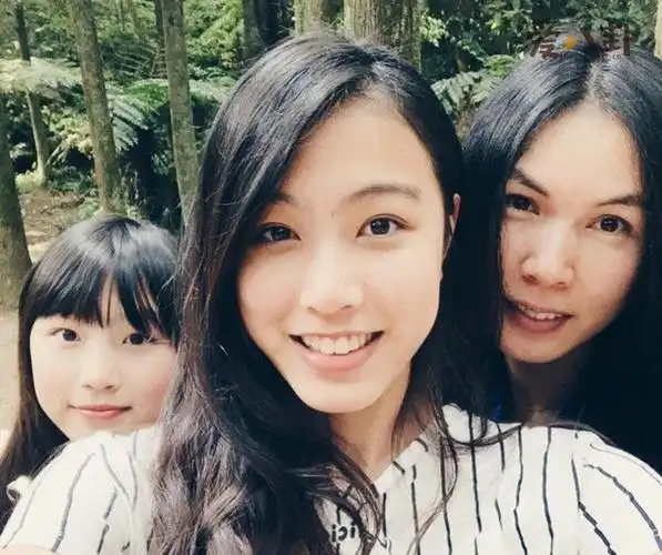 游鸿明老婆个人资料 晒出老婆孩子力破gay传闻