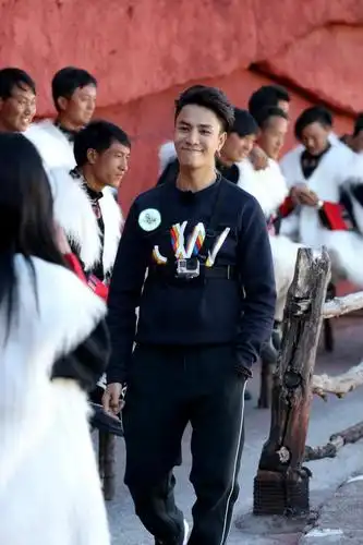 《24小时》陈坤上演卖萌记 手舞足蹈活泼搞笑