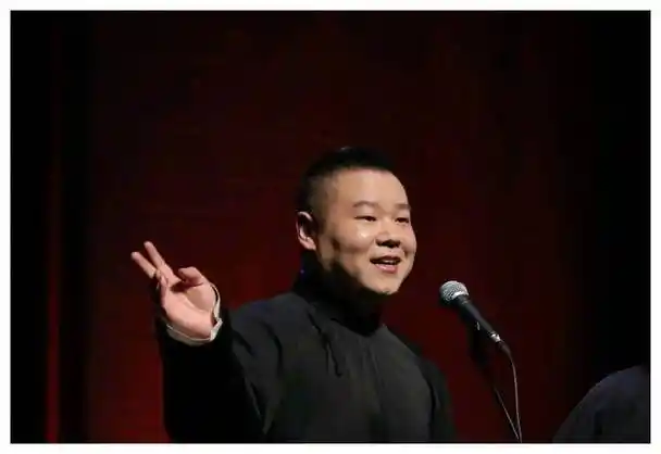 岳云鹏春晚相声包袱探秘,新挑战揭示,呈冷遇原因?_表演_观众_舞台