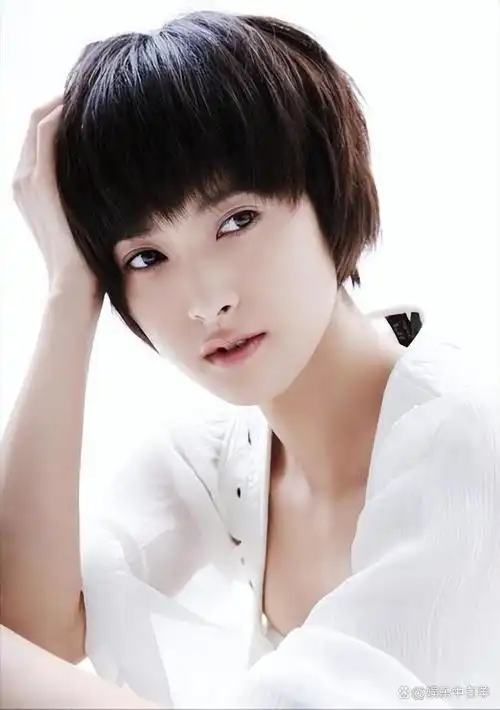 隋俊波:错过靳东,转身嫁给父亲看准的女婿,43岁被婆家宠成宝