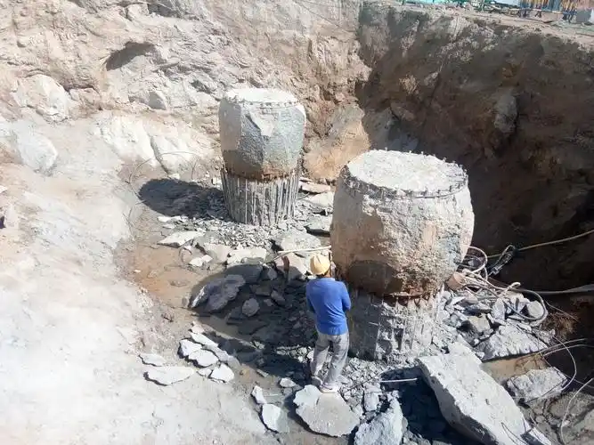 破除n2桩基桩头混凝土