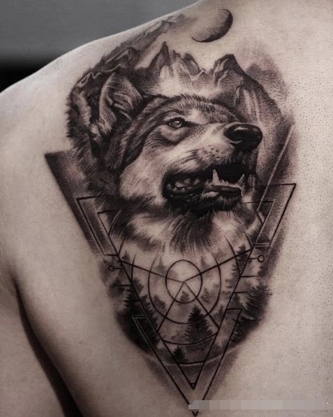 狼纹身素材分享霸气狼纹身男
