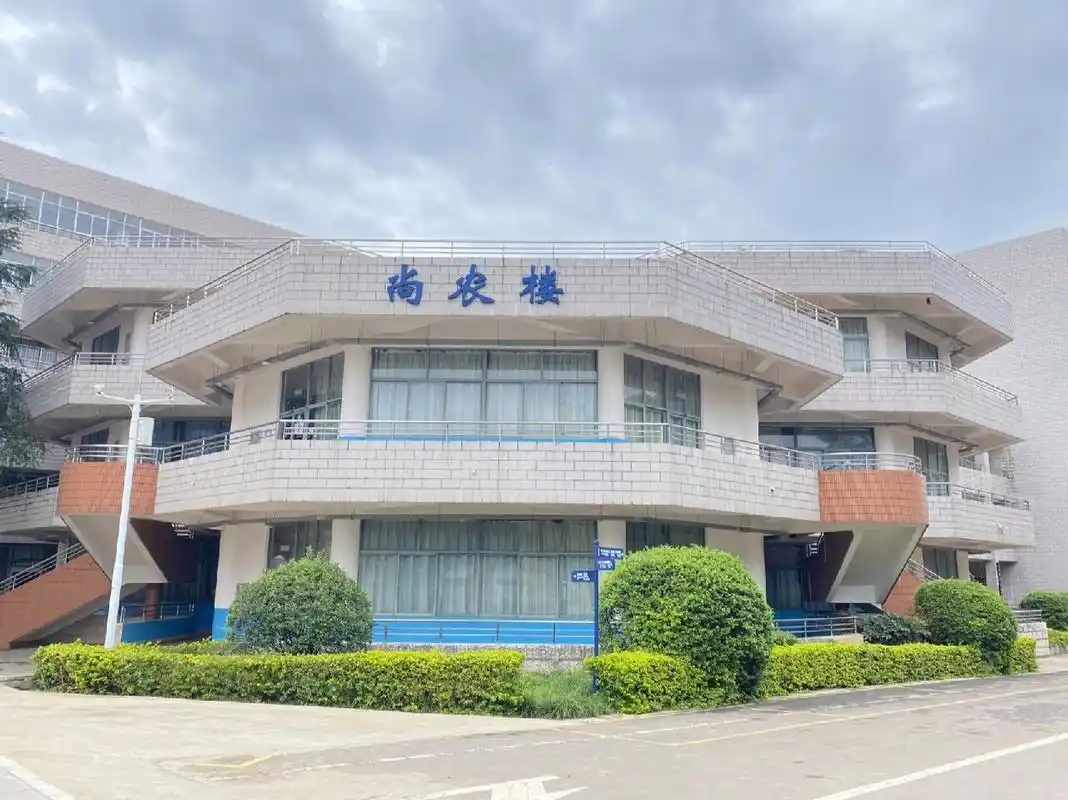 云南农业大学各教学楼来咯!