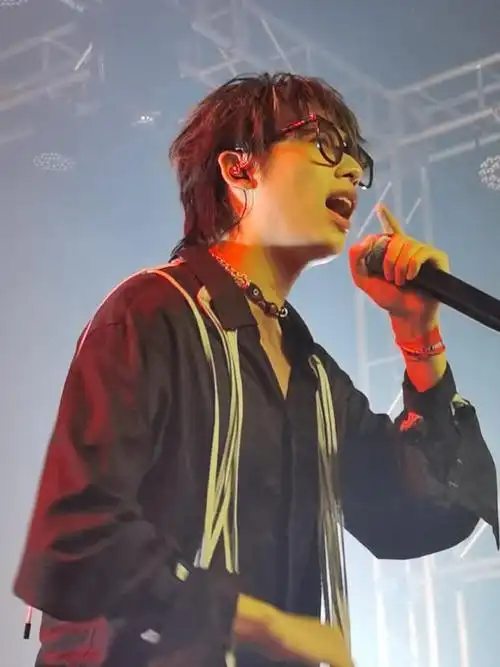 长沙站_小王中国boy(不妥删) - 堆糖,美图壁纸兴趣社区