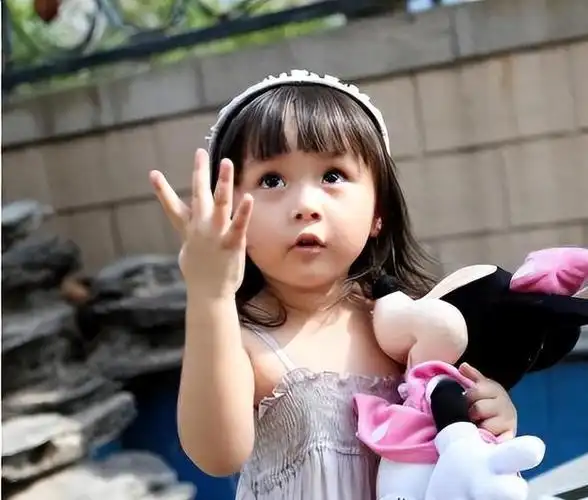 "演艺之路:刘楚恬的成长与选择.