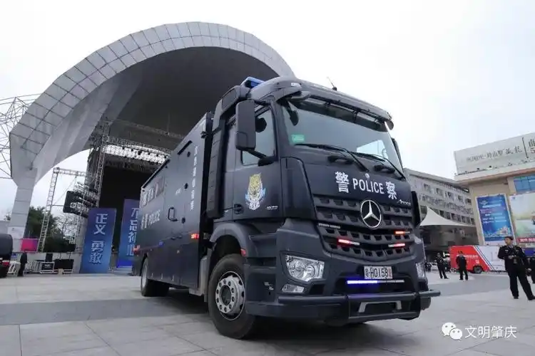 轰动肇庆全城零距离接触端州公安警营让你过把警察瘾