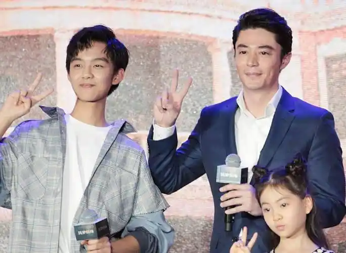 高手|合作霍建华不出彩,搭档杨洋引关注,16岁演技派黄毅少年可期?