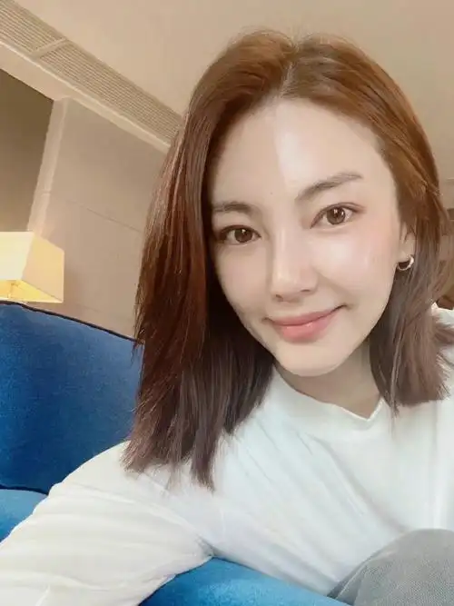 每天分享一个美女之张雨绮篇十七