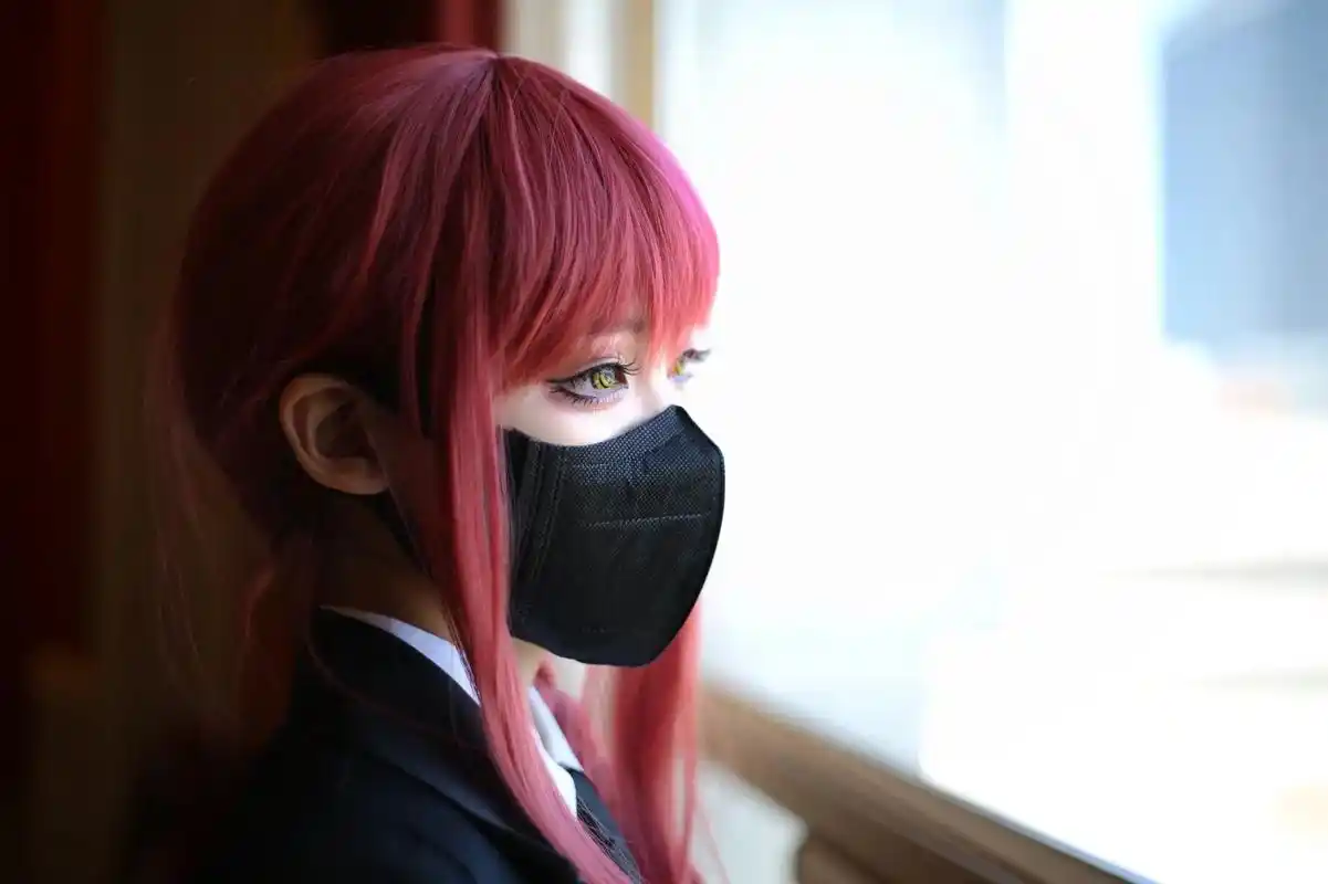 玛奇玛 #电锯人 #玛奇玛cos #cos #场照   回 - 抖音