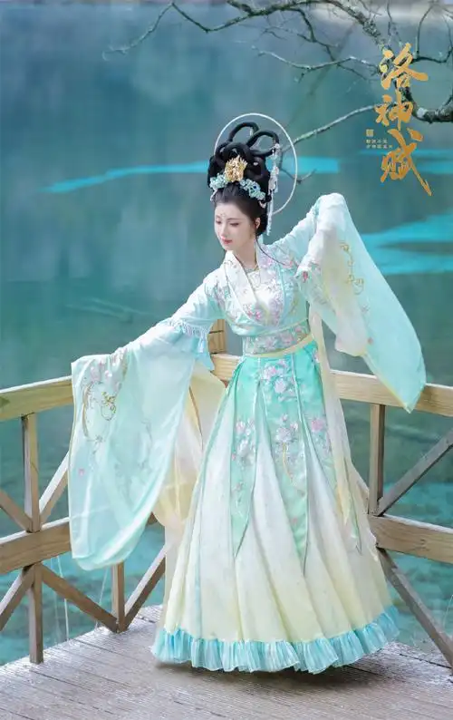 置顶洛神赋之汉水女神,2.20上新啦汉服超话#汉服上新##洛神时刻