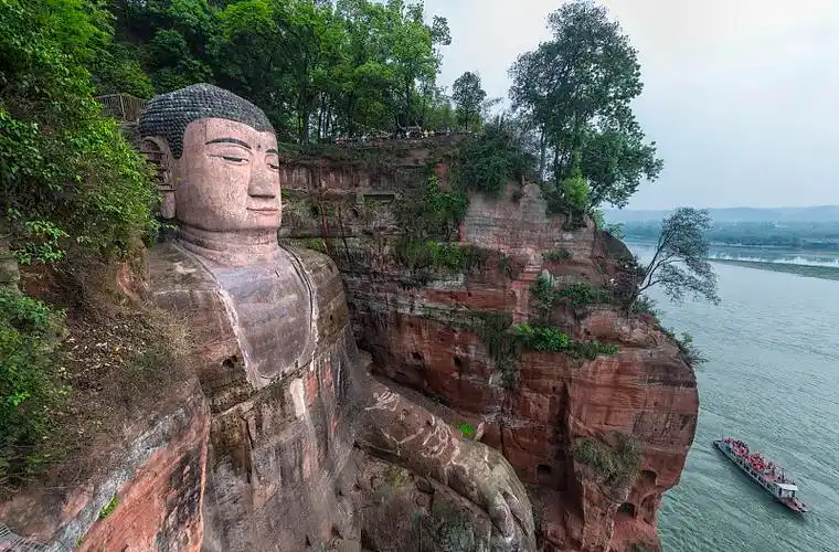 中国四川省乐山市乐山大佛图片素材