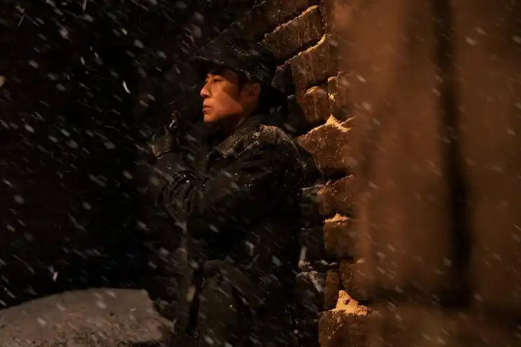 悬崖之上演技派集体飙戏塑造谍战群像个顶个出彩