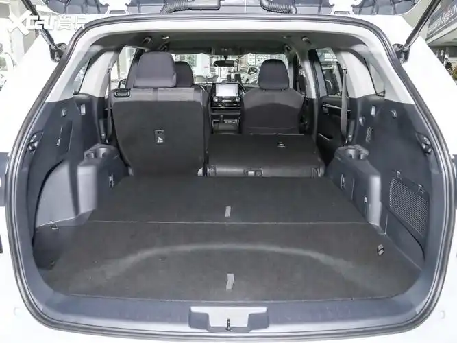 2022款汉兰达双擎 双擎 2.5l 两驱精英版 5座