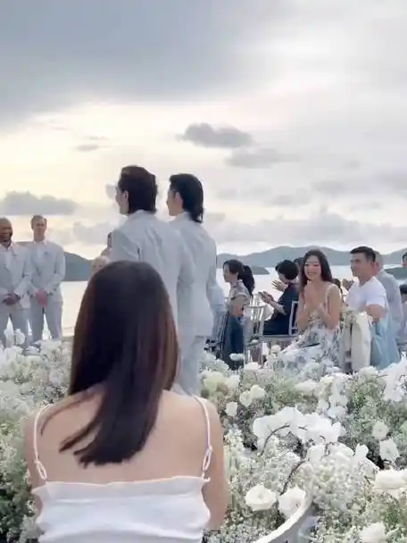 李铢衔婚礼现场##李承铉吴建豪挽手出席李铢衔婚礼