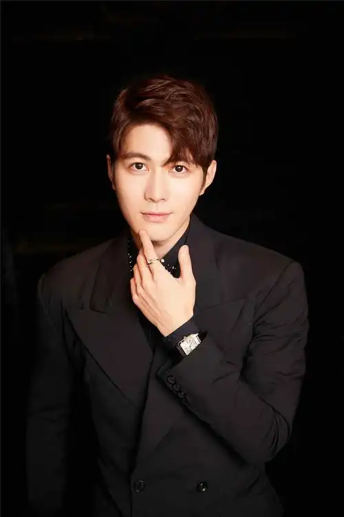 回顾陈学冬出道十年代表作全被下架生病却被传退圈实惨