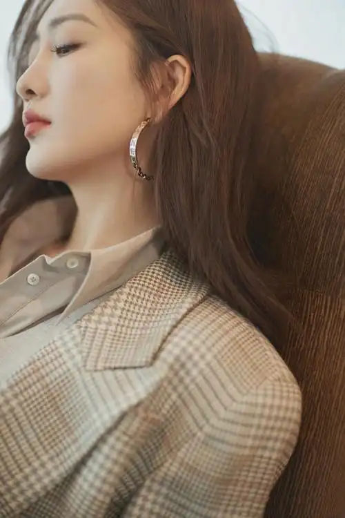 气质优雅,美艳大气的女星—王鸥!__财经头条