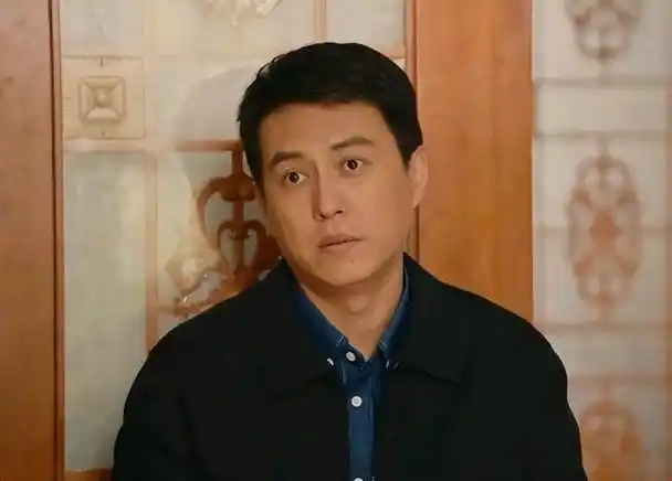 近期,由靳东主演的电视剧《欢迎来到麦乐村》在各大卫视热播中,本以为