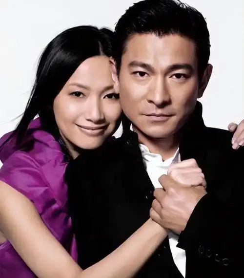 回顾朱丽倩被刘德华藏了21年46岁高龄生子如今苦尽甘来