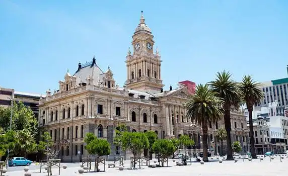 开普敦(cape town),这个南非第二大城市是南非立法首都,与众不同的