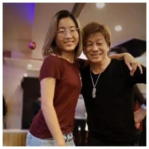 最经典的陈真难再现72岁的梁小龙身材佝偻老态十足