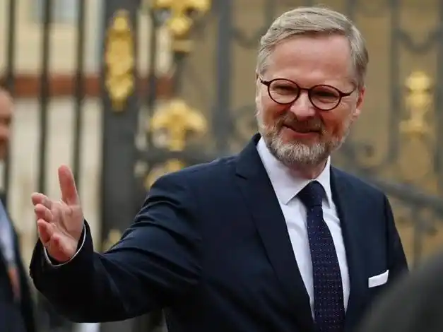 捷克总理筹集资金为乌克兰购买30万枚炮弹|北约|总统|俄罗斯_网易订阅