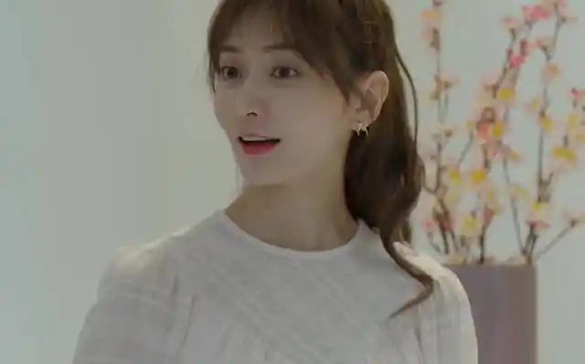 苏青一家是最让我感动的一家.我年轻的时候,其实就像我的丈夫.