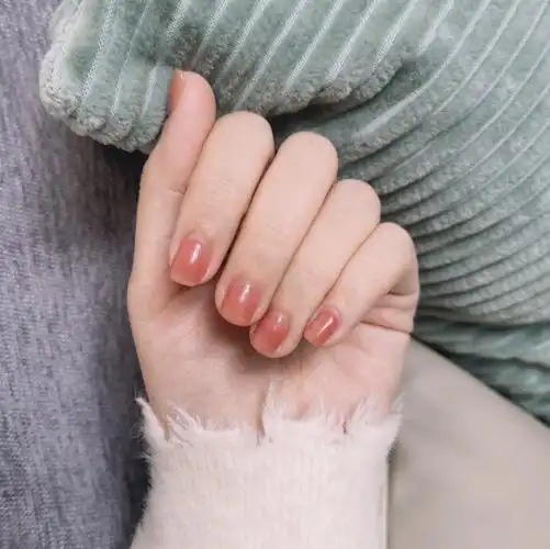 扇形甲水晶甲矫正豆沙色美甲