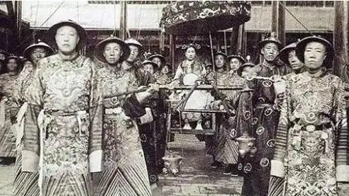 中国汽车工业没有发展起来都怪