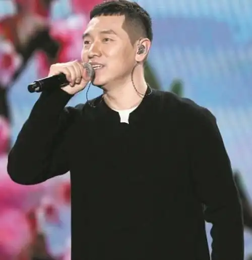 演唱我的楼兰歌手王琪资料 王琪歌手的个人资料 - 歌词译