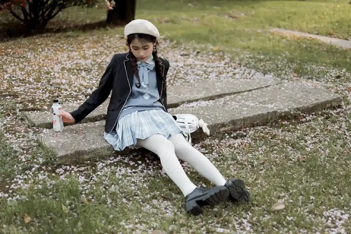 为什么男生都喜欢瘦瘦高高的小姐姐00.#jk #jk日常 # - 抖音