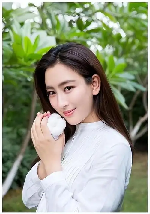 43岁马苏现状:脸大腰粗放弃身材管理,落魄至今无戏可拍