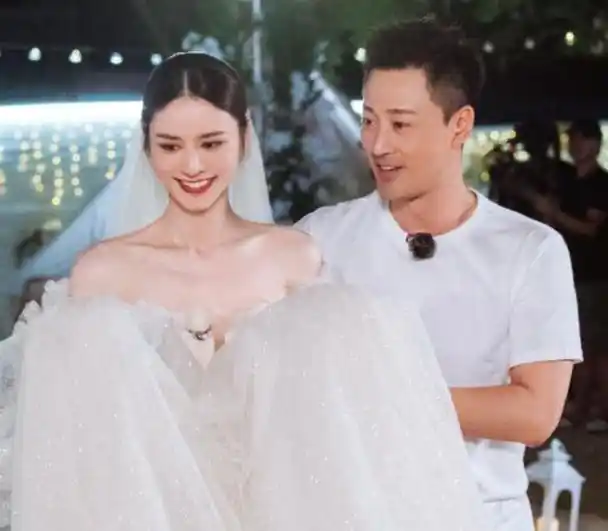 张馨月穿婚纱大告白,林峯承诺两年内办婚礼,网友评论却过于真实