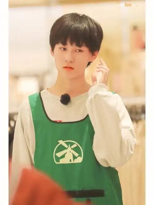 奶奶的乖乖呀#张真源  #张真源壁纸  #可爱的宝宝  #壁纸  #tnt时代