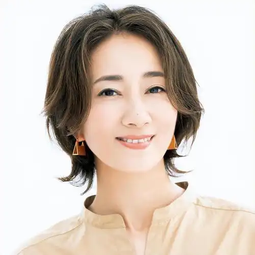 40岁女人发型邋遢,减颜值?瞧,这12款"鲍勃短发"显年轻很洋气