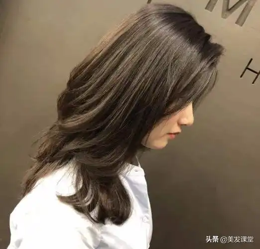 棕色染发百看不厌,永远都看不厌的!