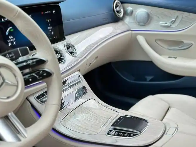 🔥出23年奔驰e260轿跑游艇蓝内饰 便宜出‼️_奔驰e级社区_易车