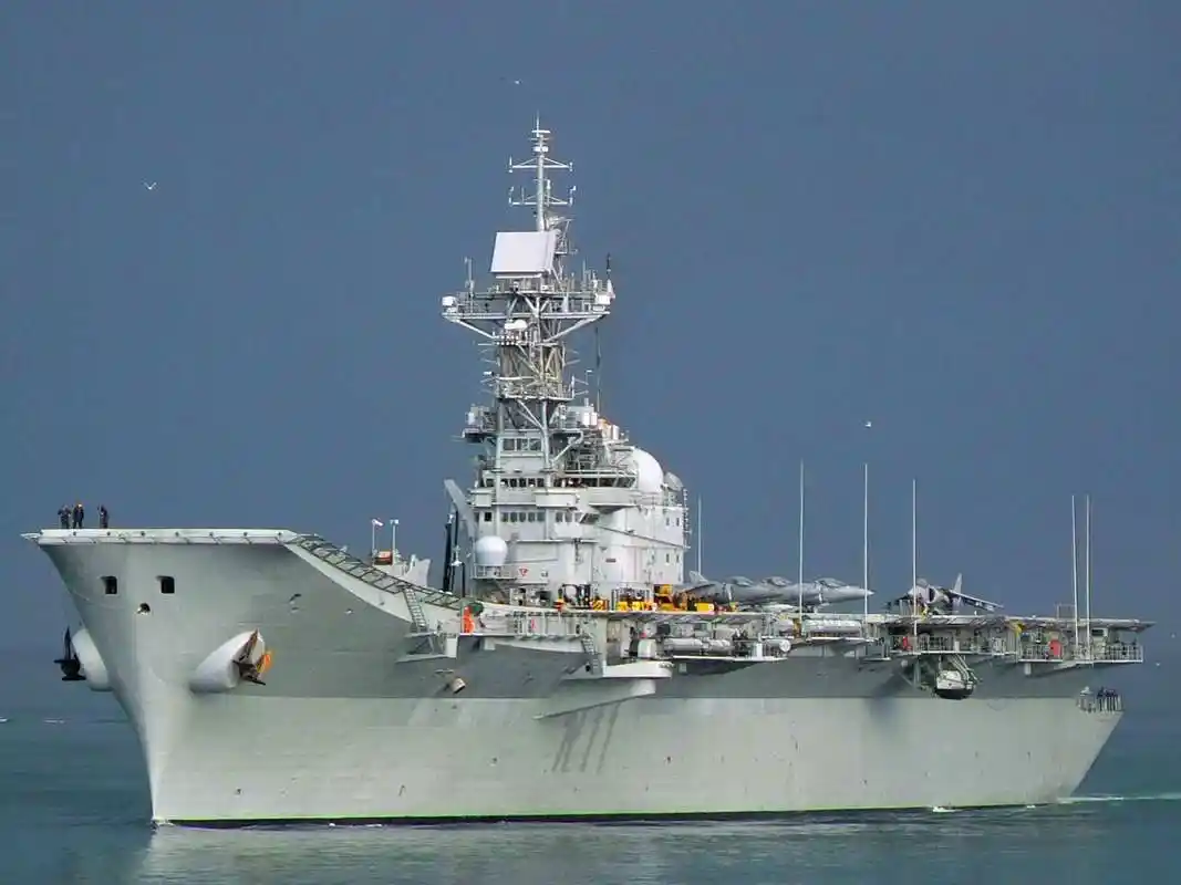 西班牙"阿斯图里亚斯亲王"号航空母舰