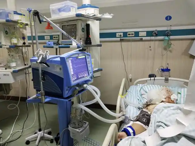 患者脑出血术后,气管插管接呼吸机辅助呼吸,血管活性药物应用,高级
