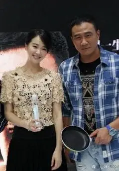 46的左小青,为何在43岁离婚?风姿绰约的她到底想要的是什么?