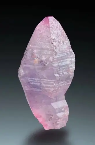 品赏9月生辰石:蓝宝石原石