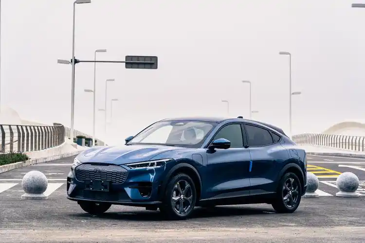 mustang mach-e测评:底盘q弹,转向带感 | 莫工撩车